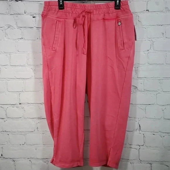 Lane Bryant Livi Capri Sweatpants Size 14/16 NWT - Picture 1 of 11